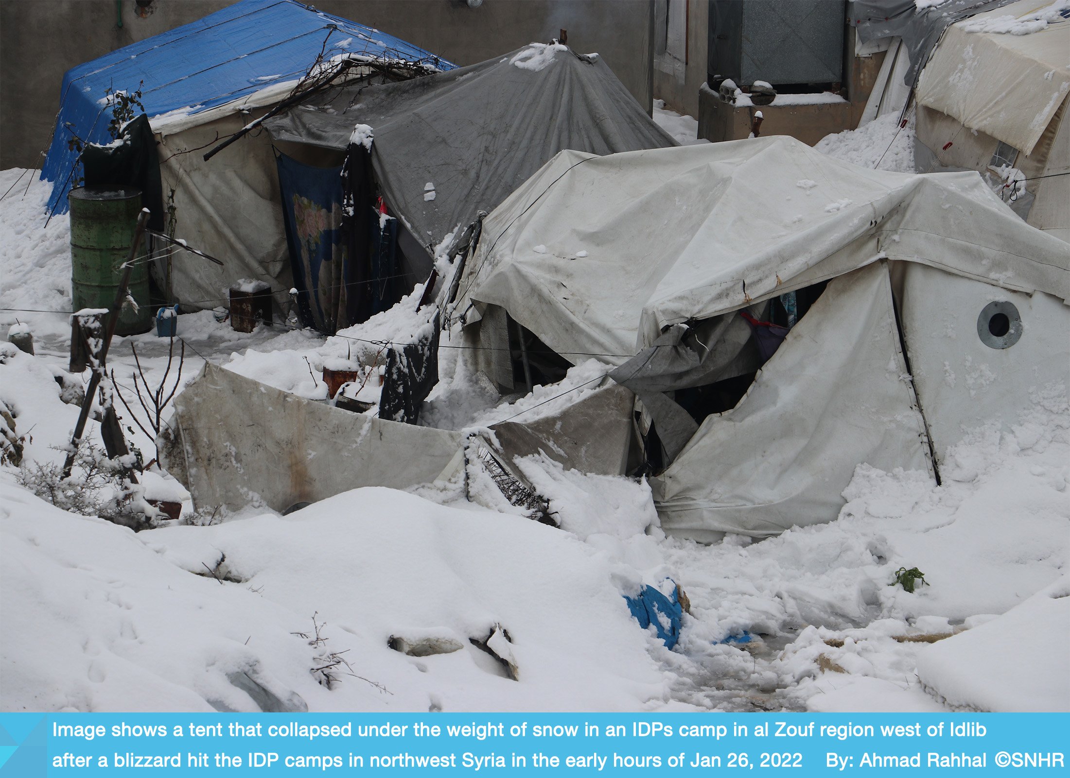 A tent collapsed under the weight of snow in an IDP camp in west of Idlib after a blizzard 26-1-2022