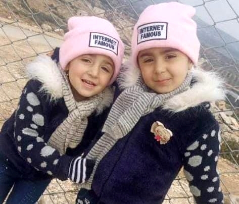 وفاة طفلتيَن شقيقتيَن إثر اندلاع حريق في مخيم للنازحين في حلب في 17-1-2022