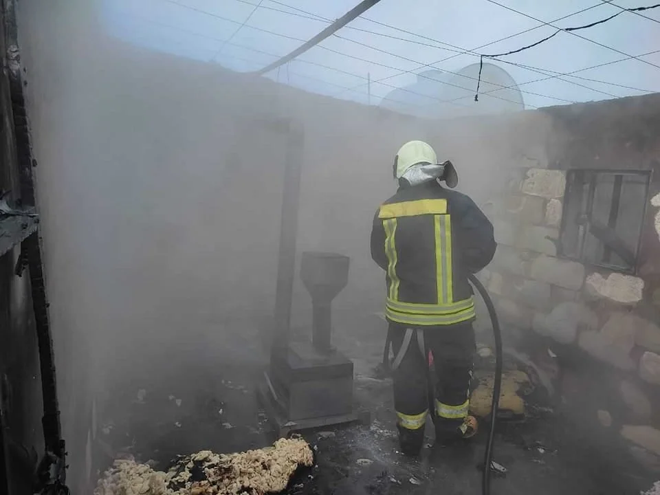 اندلاع حريق في مخيم للنازحين شمال إدلب في 11-3-2022