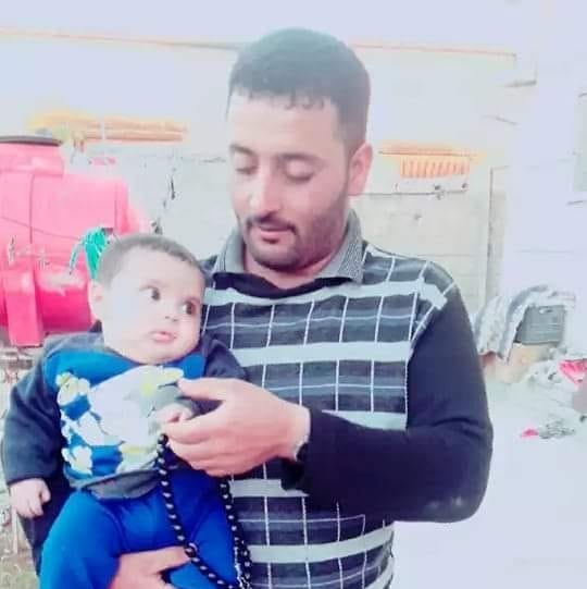 Gunmen killed a civilian in western Daraa governorate on April 24