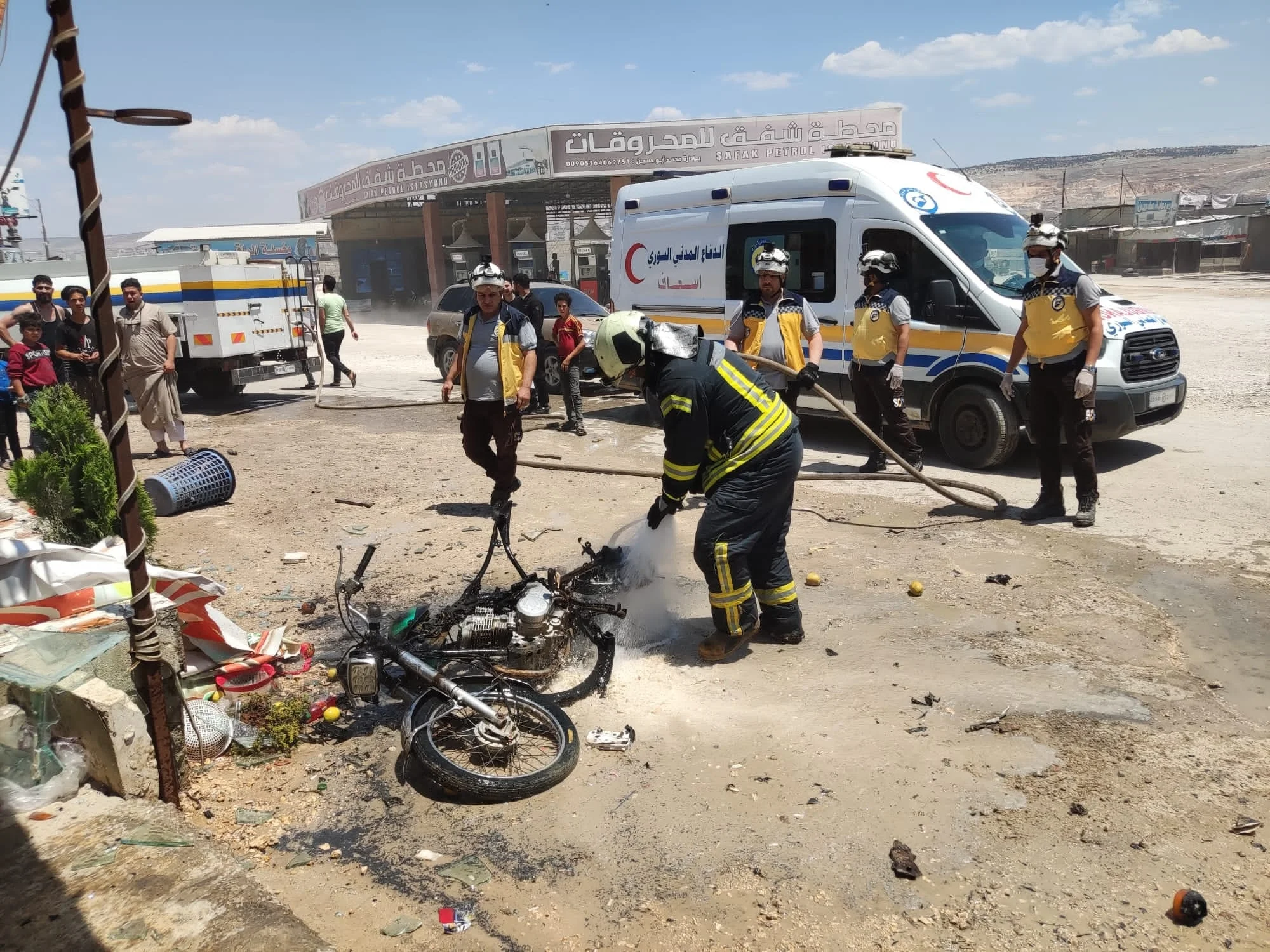 Several civilians wounded in an explosion of a motorbike-bomb in northern Aleppo on May 28