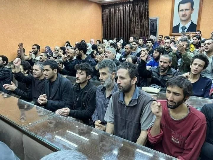 The Syrian regime released 573 detainees in accordance with Decree 72022, and is still detaining around 135,000 individuals