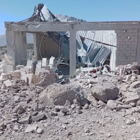 قصف جوي روسي غرب محافظة إدلب يتسبب بإصابة مدني في 17-9-2022