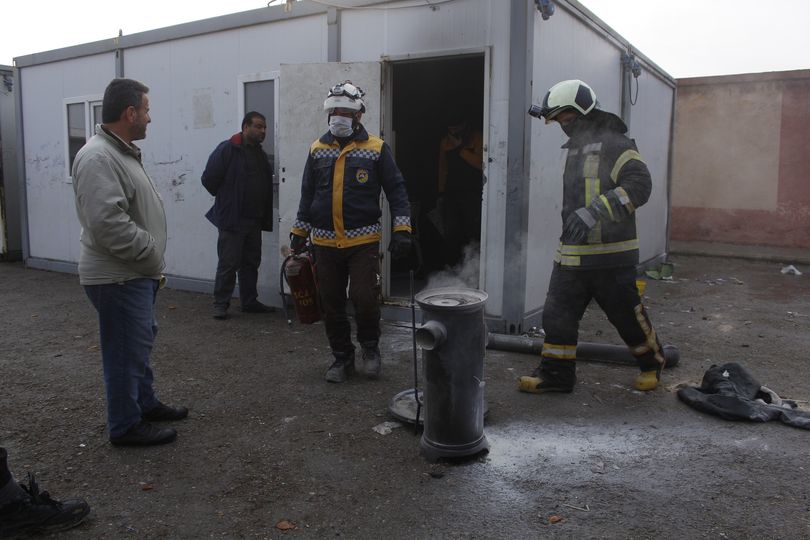 حريق في مخيم للنازحين بريف إدلب الشمالي في 15-12-2022