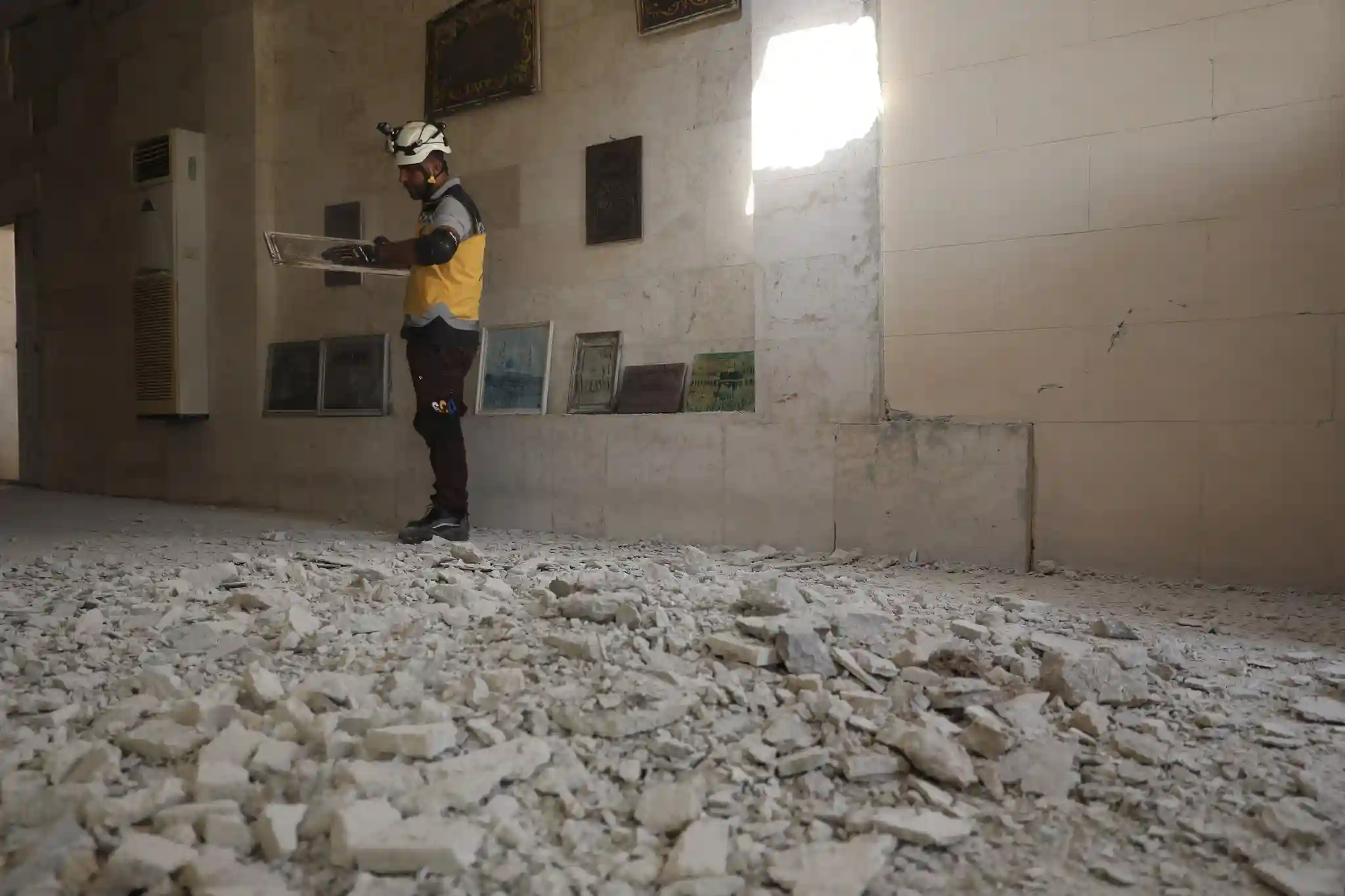 Syrian regime forces bomb two mosques in western rural Idlbi governorate, October 7, 2023
