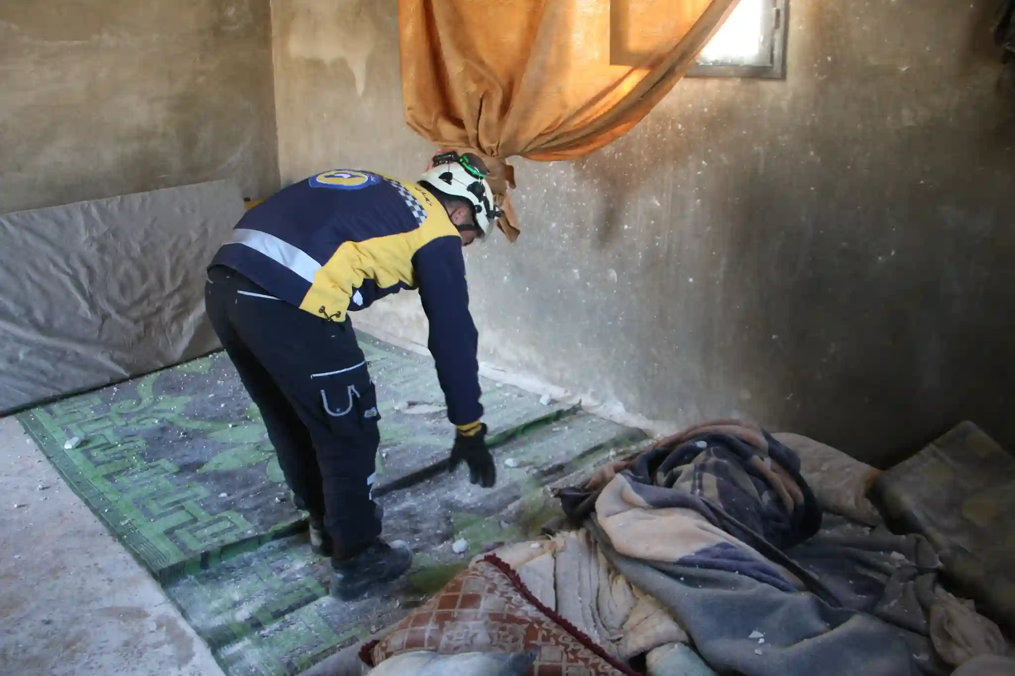 إصابة طفل إثر هجوم جوي روسي على خيمة للنازحين في ريف محافظة إدلب الغربي في 19-12-2023