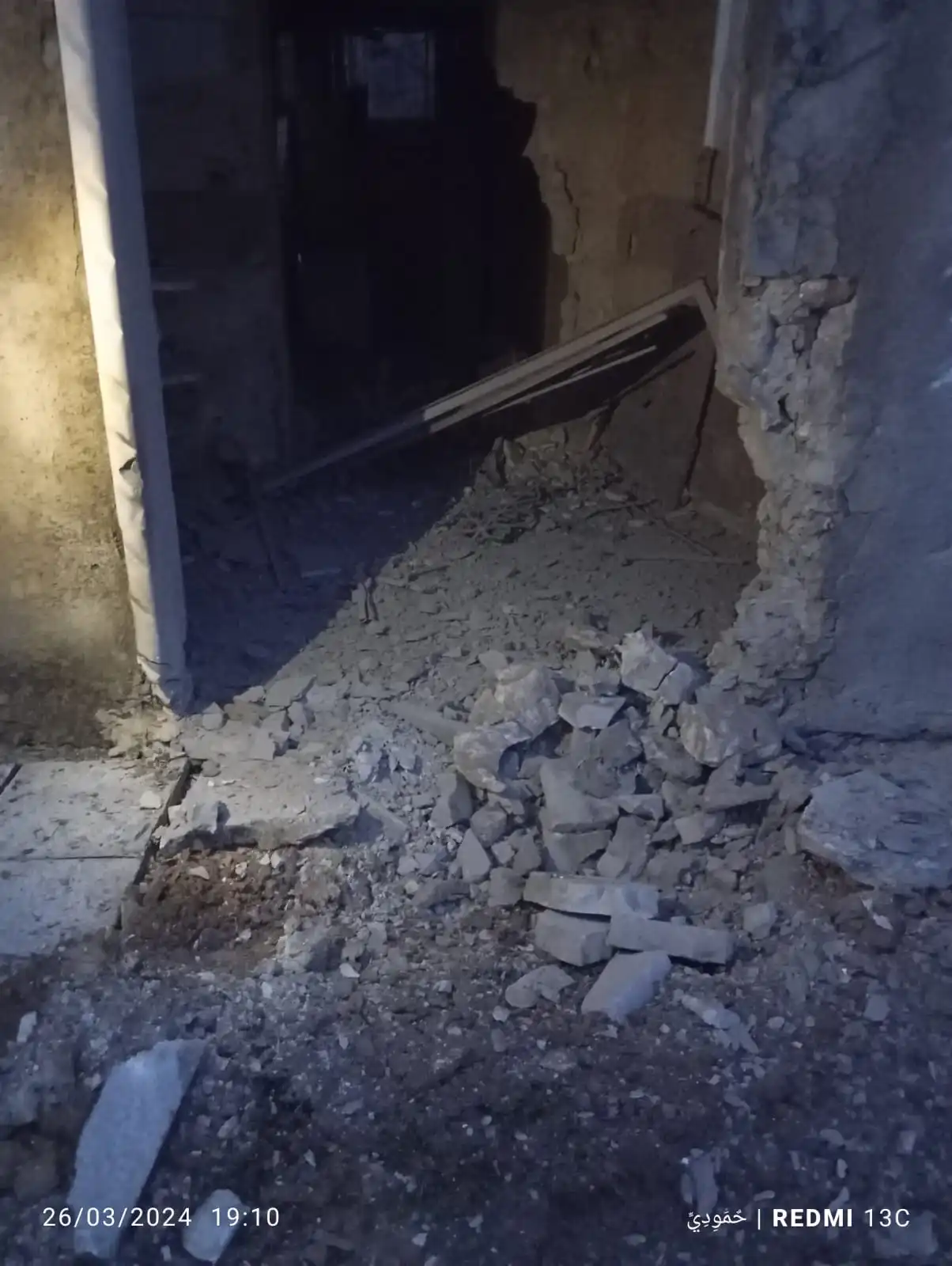 قوات النظام السوري تقصف مسجد عثمان بن عفان في ريف محافظة إدلب الجنوبي في 26-3-2024