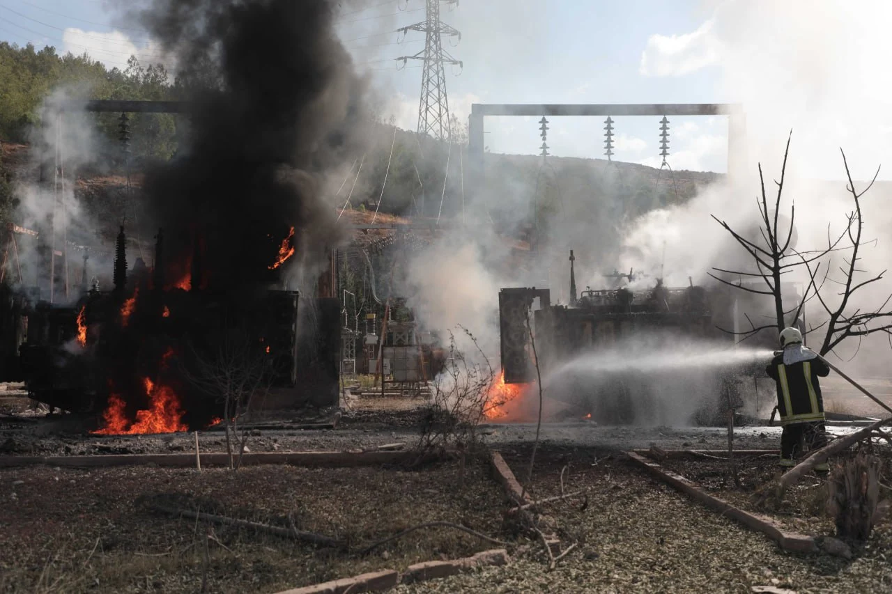 Russian forces bomb power station in W. Idlib, injures two workers, October 15, 2024