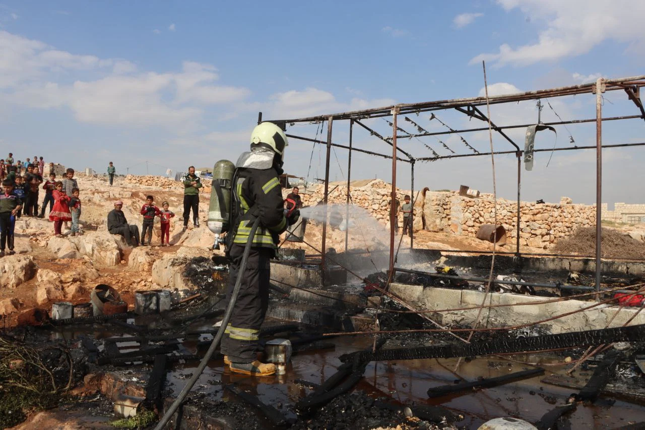 Fire breaks out in an IDP tent in W. Aleppo, October 31, 2024